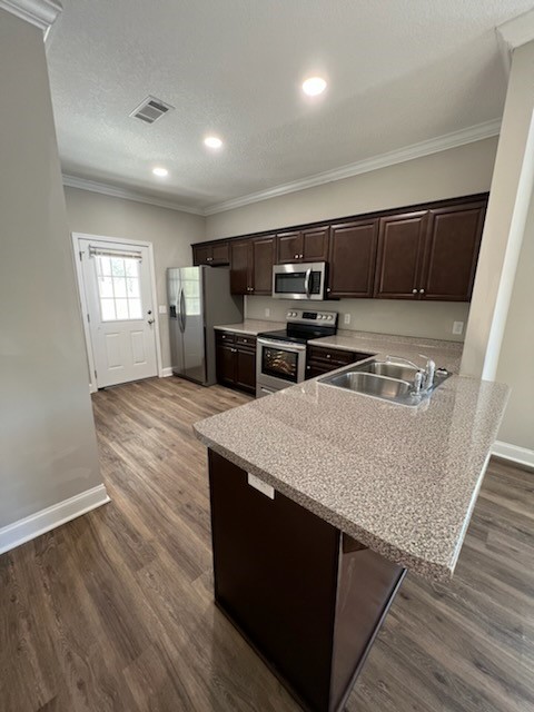 7010 Catalina Drive, Unit 3 Blackshear, GA 31516 - Photo 3 of 6