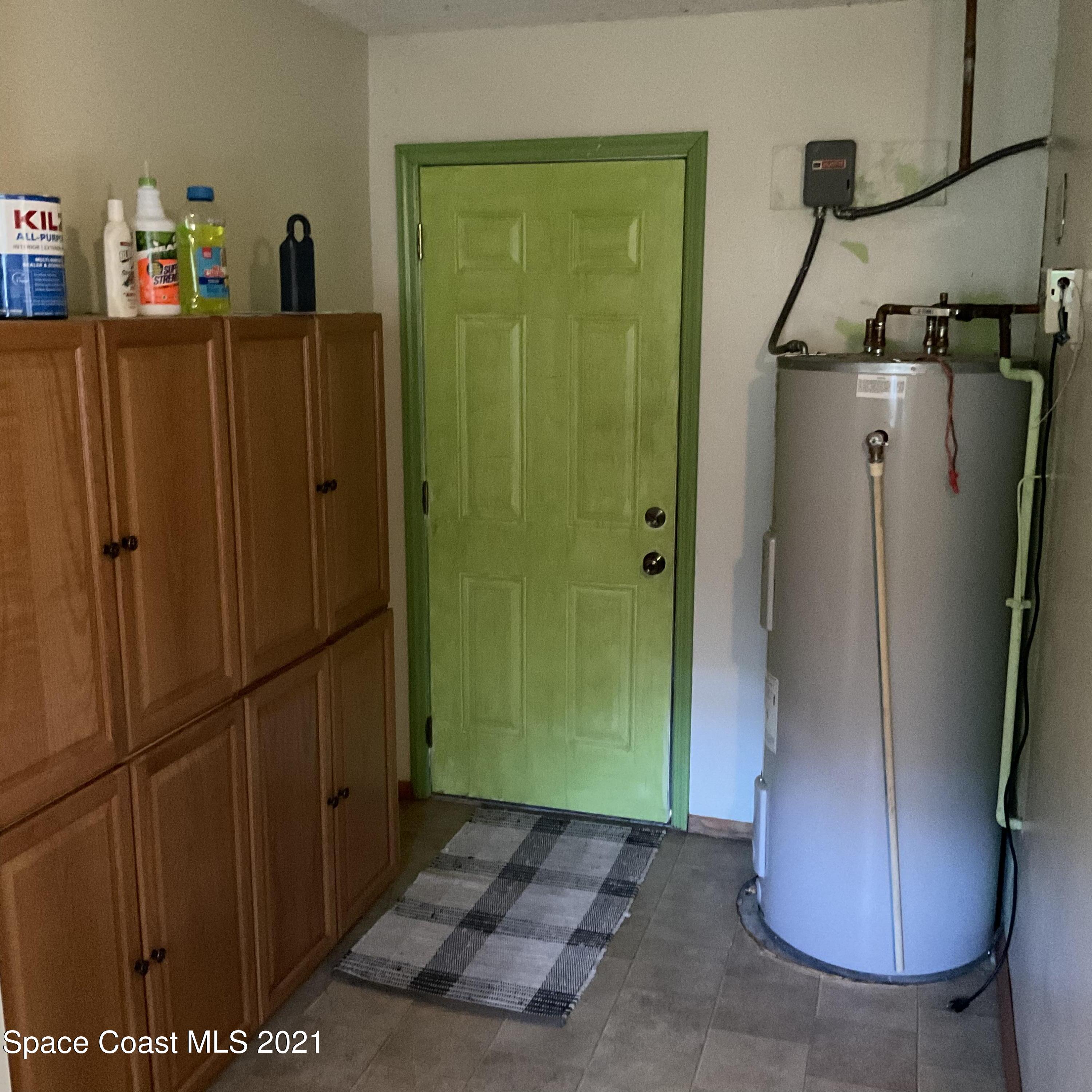 2580 Tammy Drive Mims, FL 32754 - Photo 16 of 47 a view of entryway