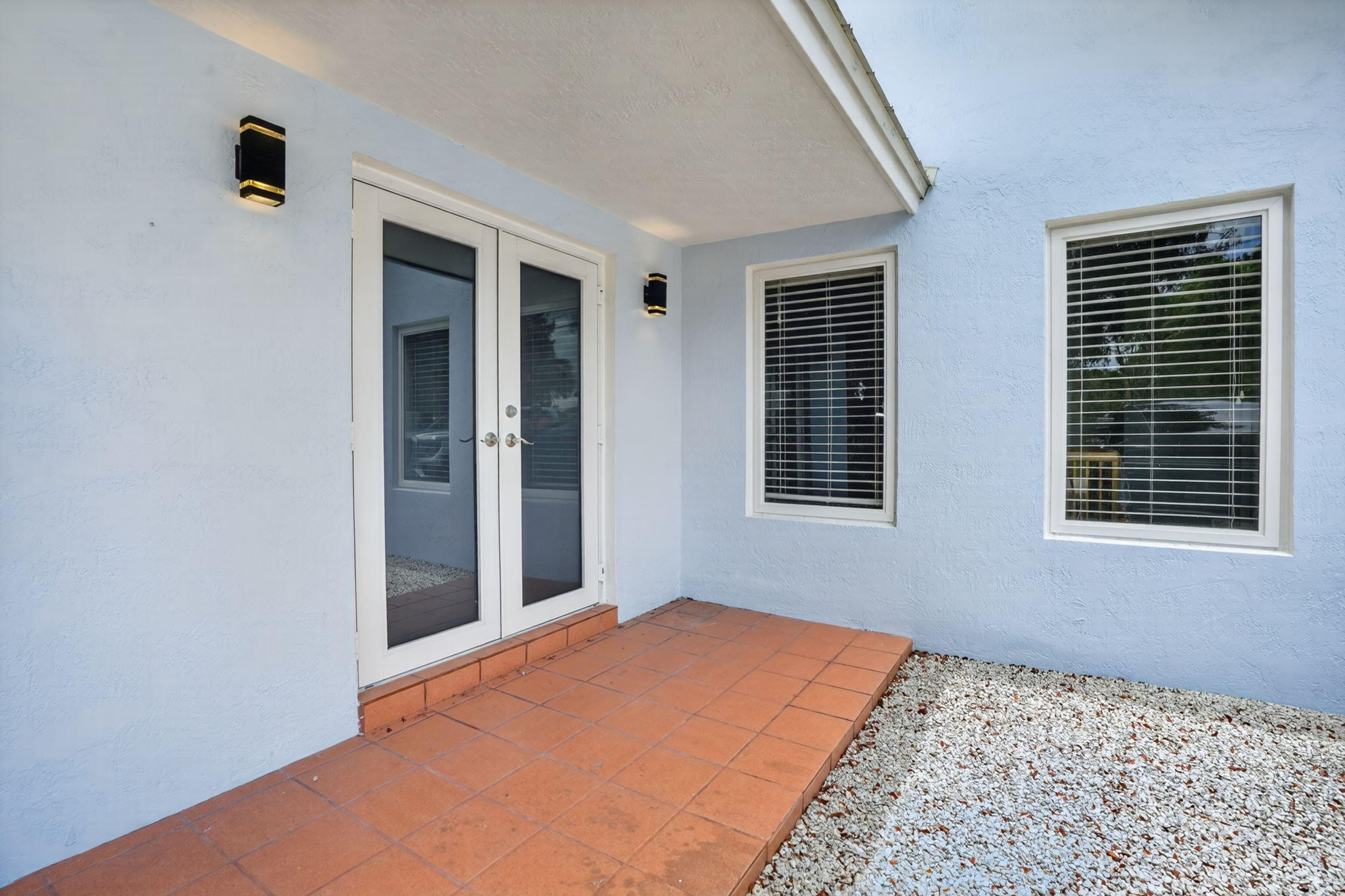 8 North End Road Key Largo, FL 33037 - Photo 3 of 39 3-web-or-mls-DSC09247-2