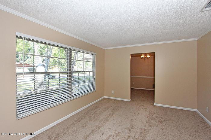 117 Vanderford Road North Orange Park, FL 32073 - Photo 5 of 23 Living room