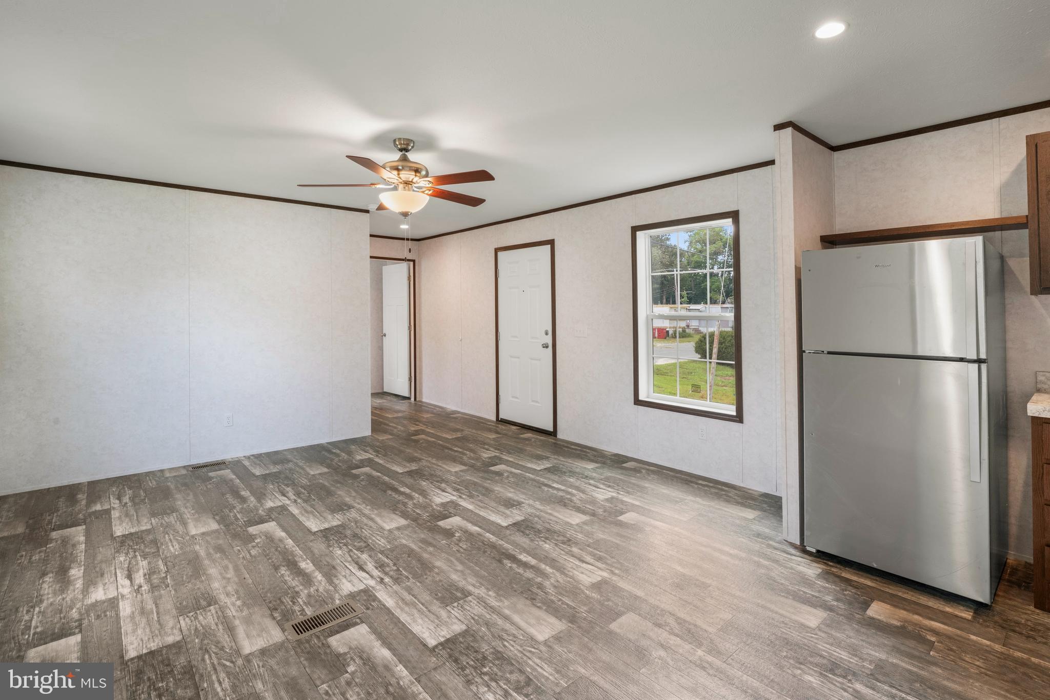 1920 South Delsea Drive, Unit 21 Vineland, NJ 08360 - Photo 9 of 22 Living Room / Dining Area