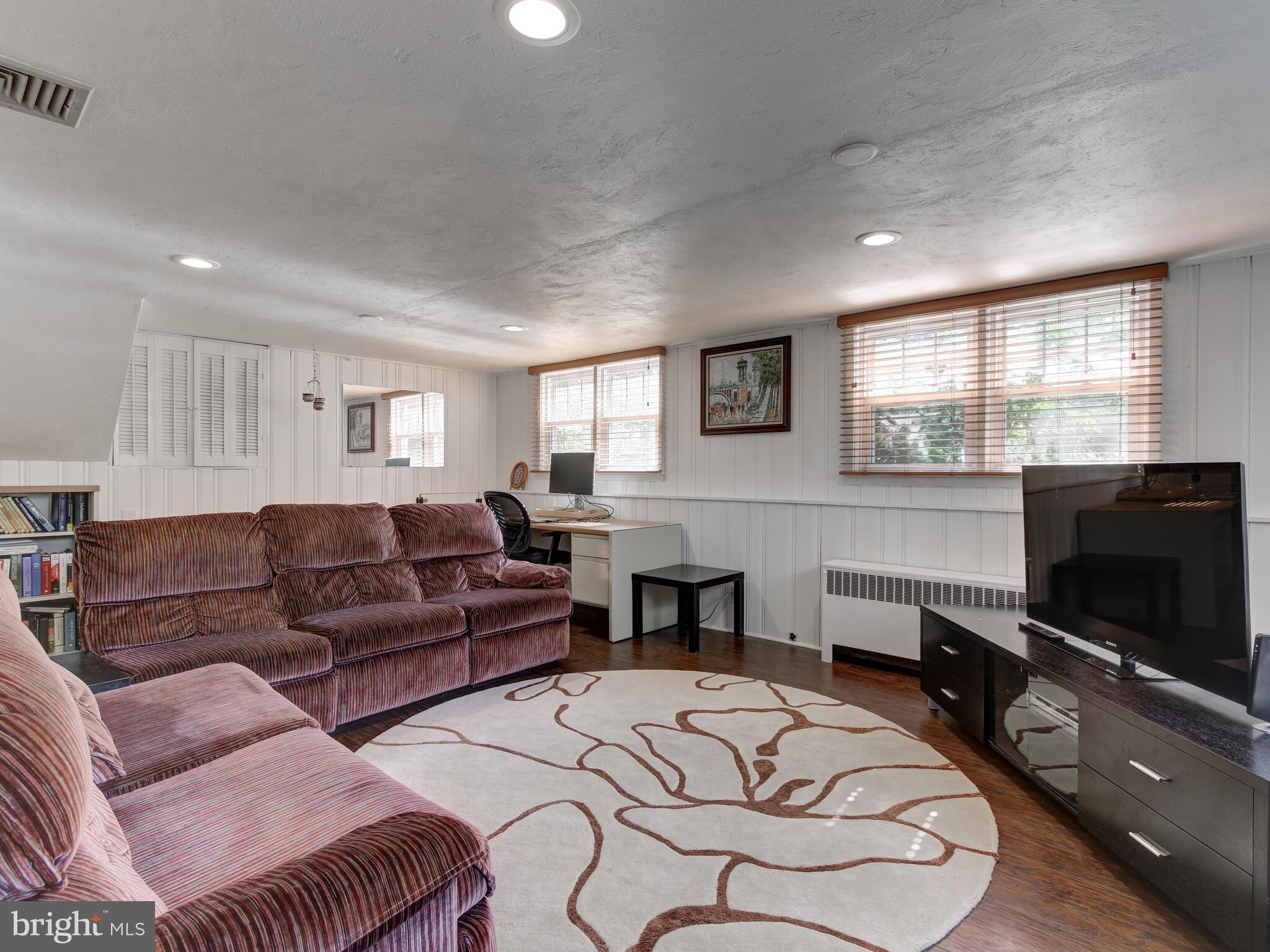 8 Donna Lane Wayne, PA 19087 - Photo 17 of 41 Spacious family room