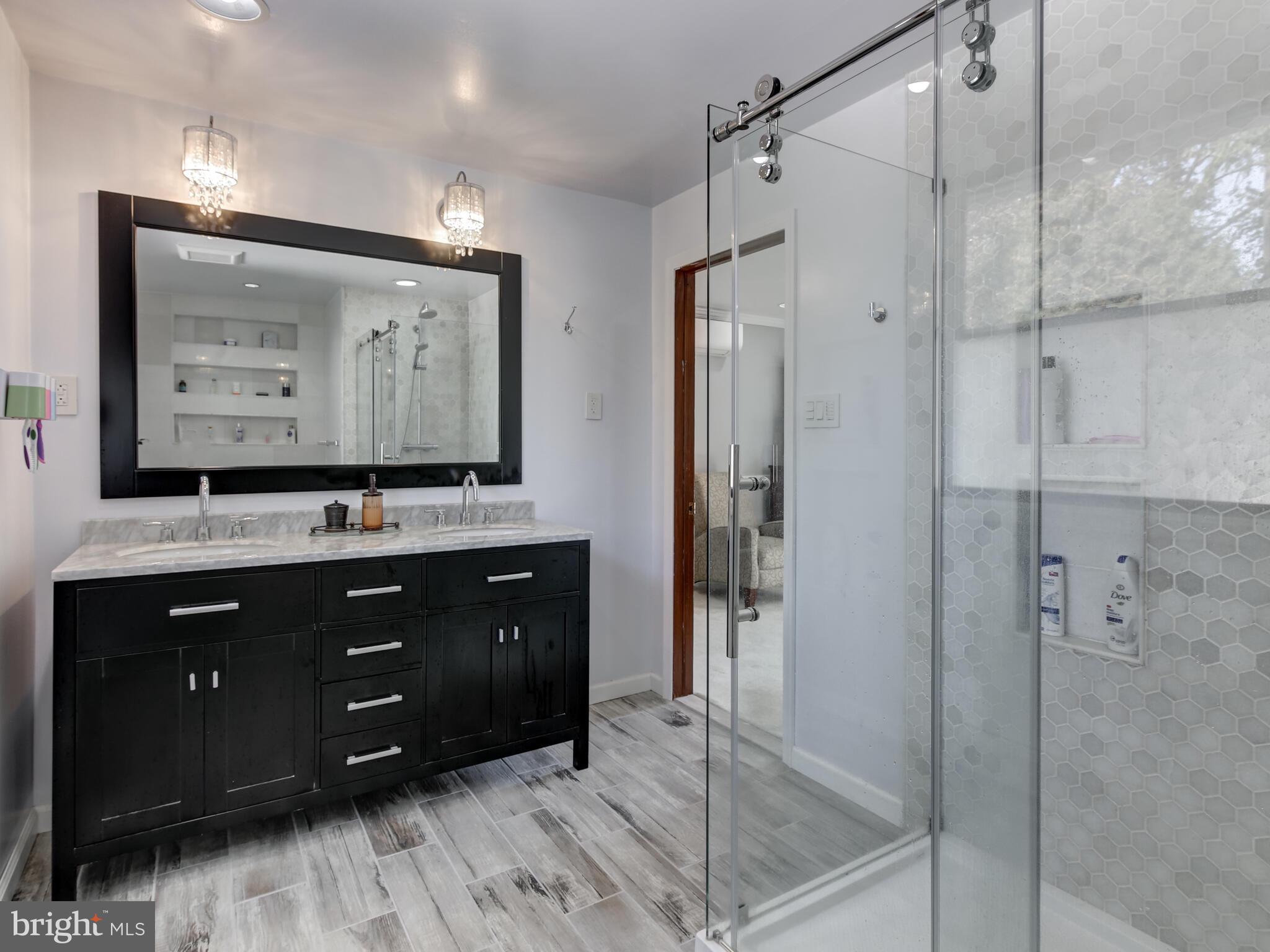 8 Donna Lane Wayne, PA 19087 - Photo 24 of 41 Double sinks