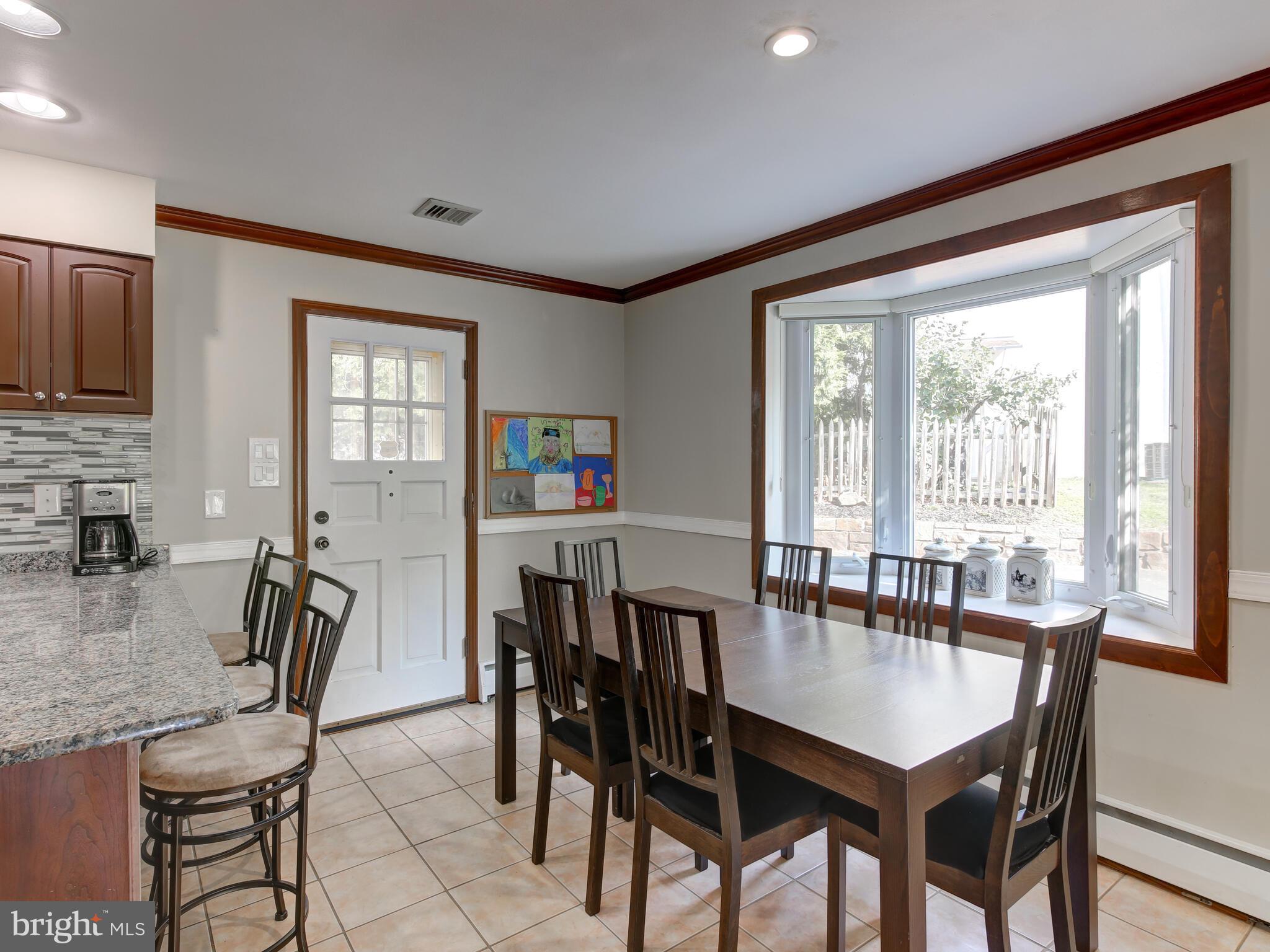8 Donna Lane Wayne, PA 19087 - Photo 10 of 41 Dining area
