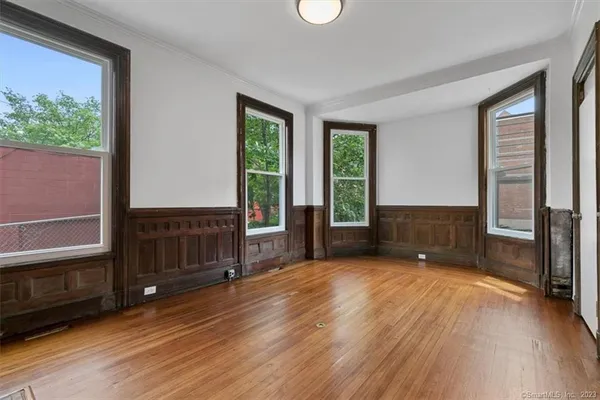 $8,000 | 131 Dwight Street, Unit 1, New Haven, CT 06511