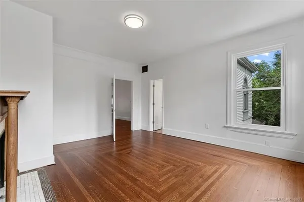 $8,000 | 131 Dwight Street, Unit 1, New Haven, CT 06511