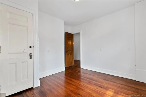 $8,000 | 131 Dwight Street, Unit 1, New Haven, CT 06511