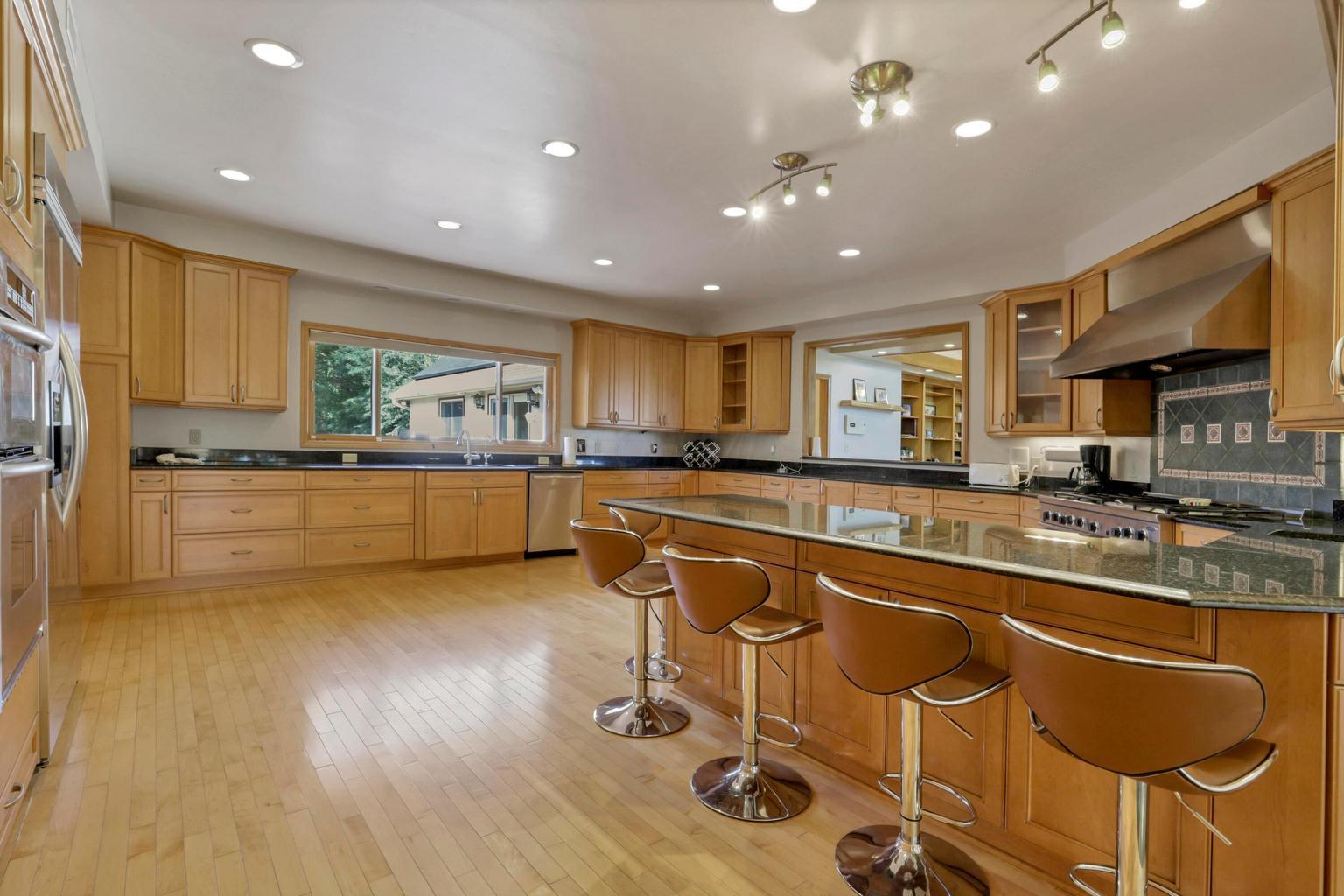 4037 Dublin Road Hilliard, OH 43026 - Photo 9 of 37 20220921135826171676000000-o