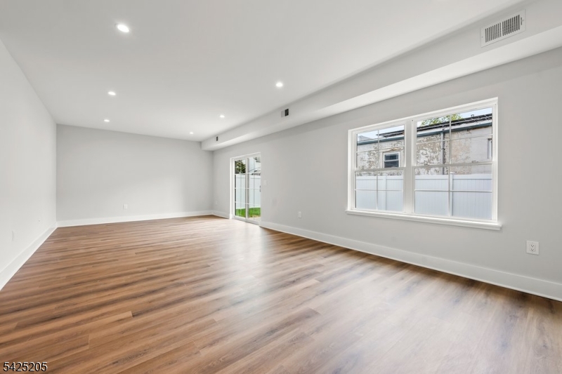 404 Rutgers Avenue Hillside, NJ 07205 - Photo 20 of 25