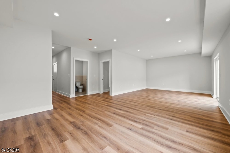 404 Rutgers Avenue Hillside, NJ 07205 - Photo 21 of 25
