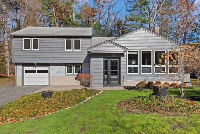 $1,085,000 | 12 Hickory Road, Sudbury, MA 01776