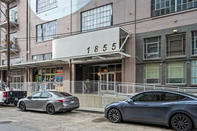 $4,600 | 1855 Industrial Street, Unit 306, Los Angeles, CA 90021
