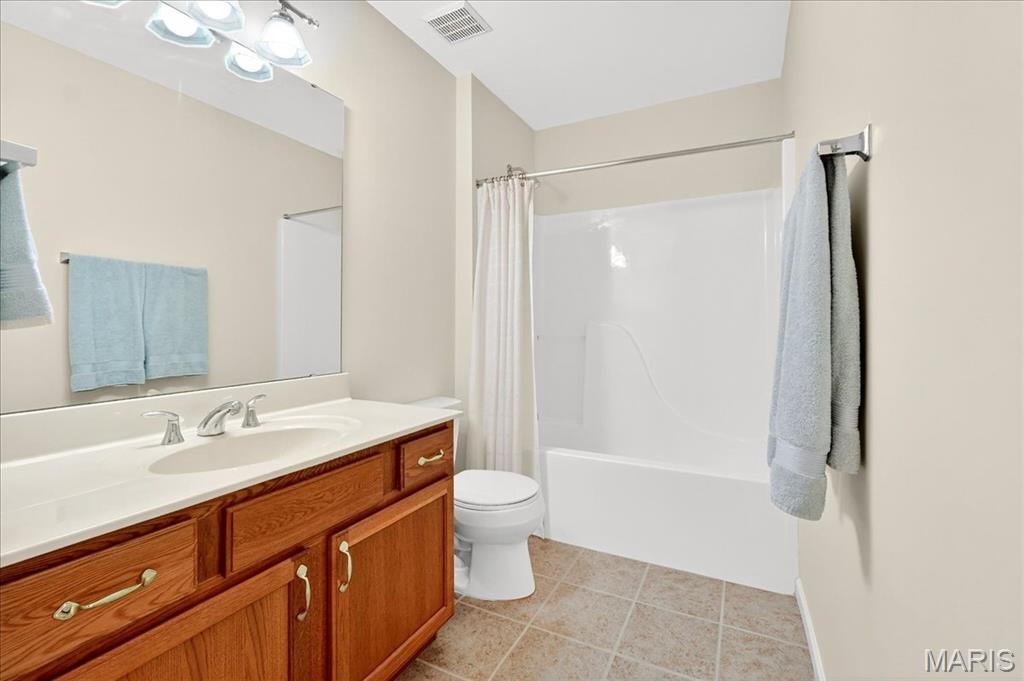 23 Sappington Villa Court St. Louis, MO 63126 - Photo 24 of 43