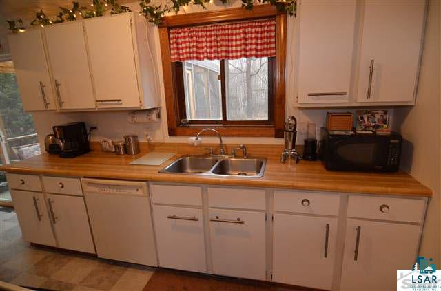 6670 County Rd F Lake Nebagamon, WI 54849 - Photo 3 of 25 Kitchen
