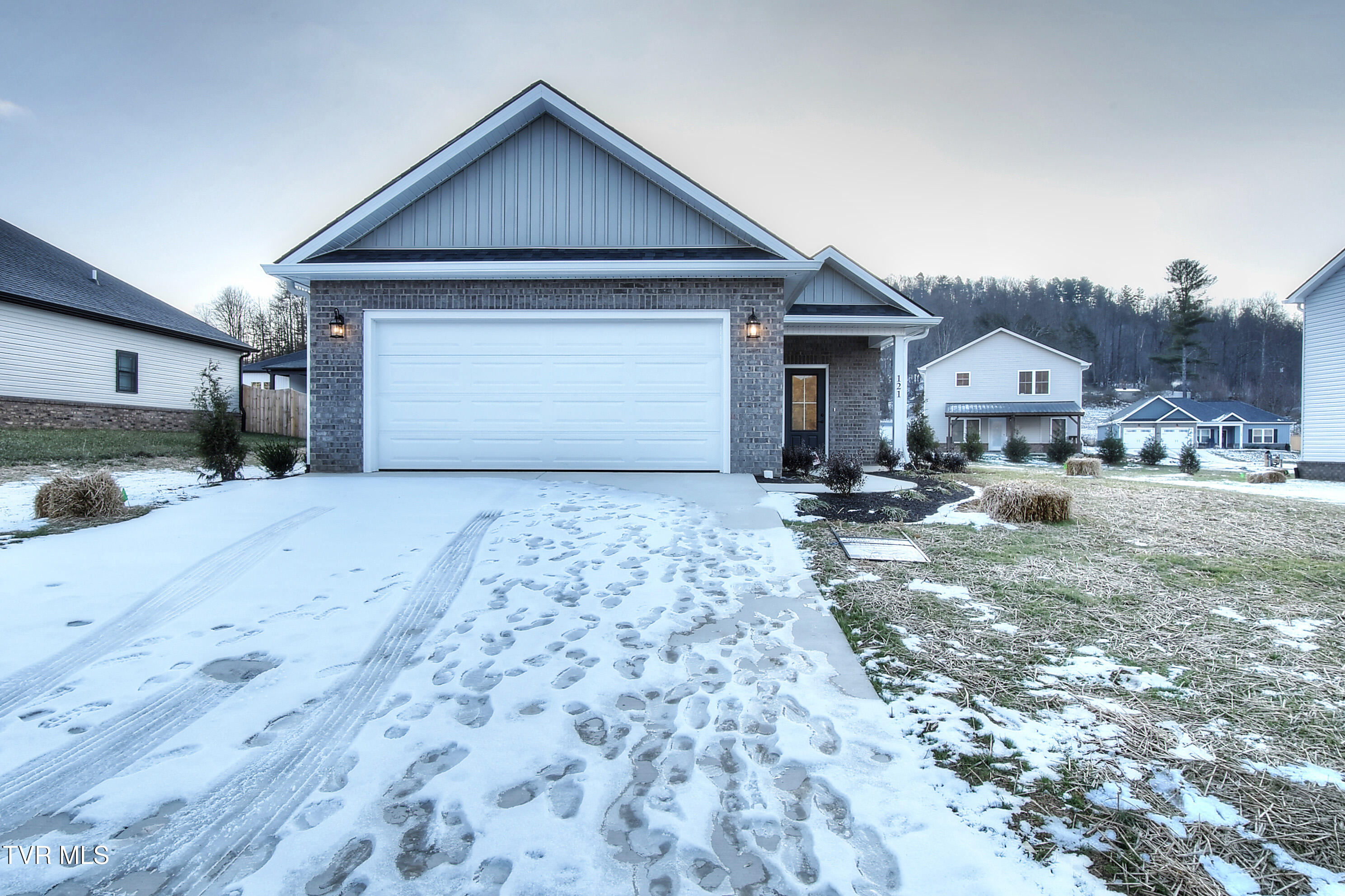 121 Ervin Loop Erwin, TN 37650 - Photo 1 of 29 2