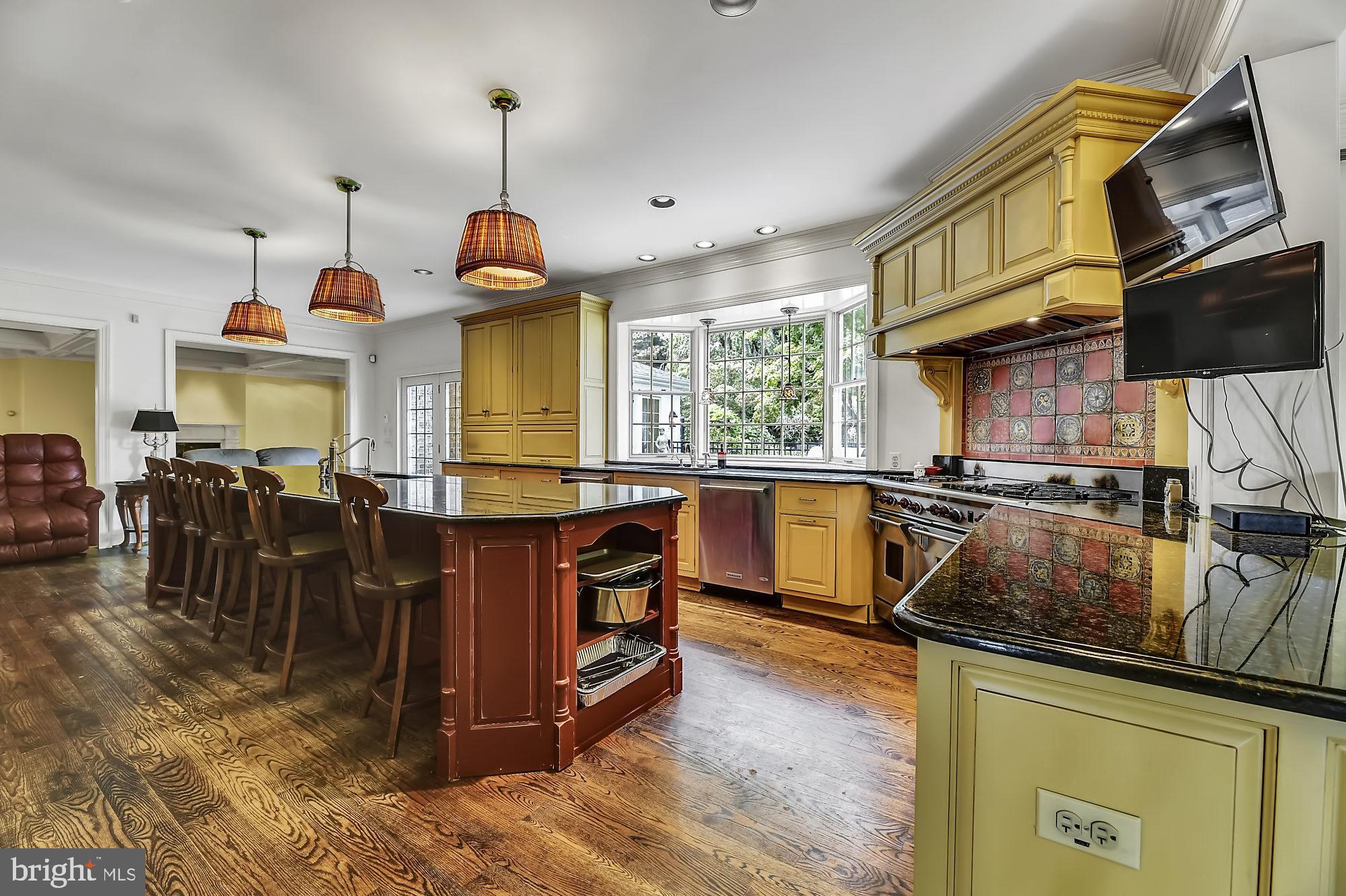 13224 Longnecker Road Glyndon, MD 21136 - Photo 28 of 58 Gourmet kitchen