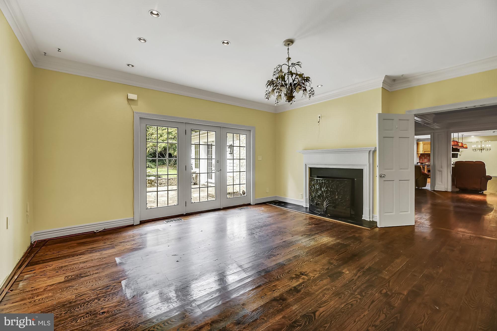 13224 Longnecker Road Glyndon, MD 21136 - Photo 35 of 58 Master suite sitting area