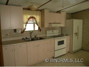 1311 Ridgepond Road Spruce Pine, NC 28777 - Photo 3 of 11 Gallery Image 3