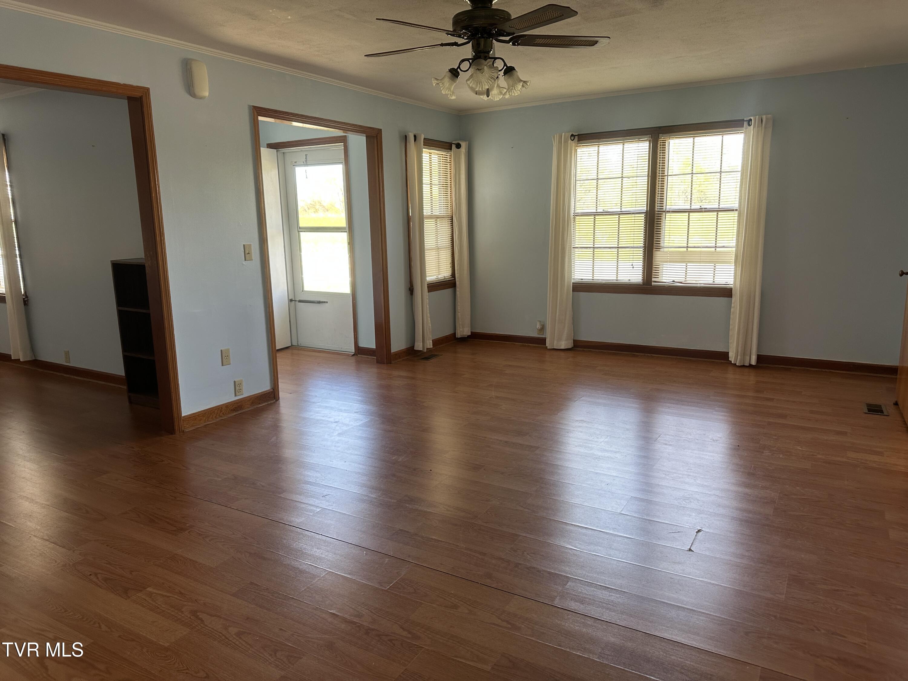 6765 Warrensburg Road Mosheim, TN 37818 - Photo 3 of 22 IMG_3471