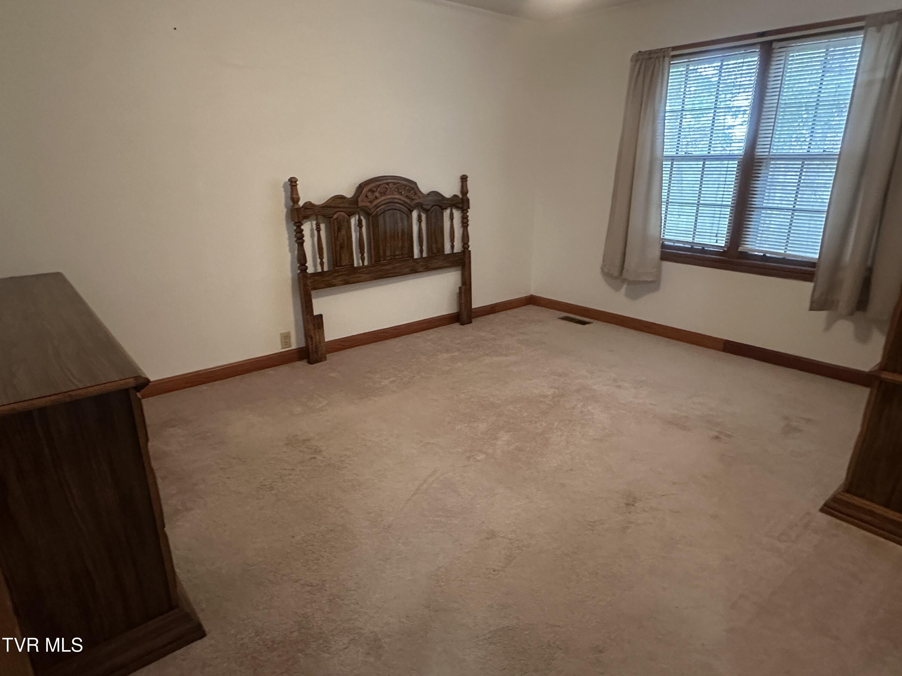 6765 Warrensburg Road Mosheim, TN 37818 - Photo 10 of 22 IMG_3556