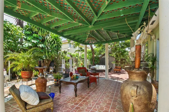 a view of outdoor space yard and patio