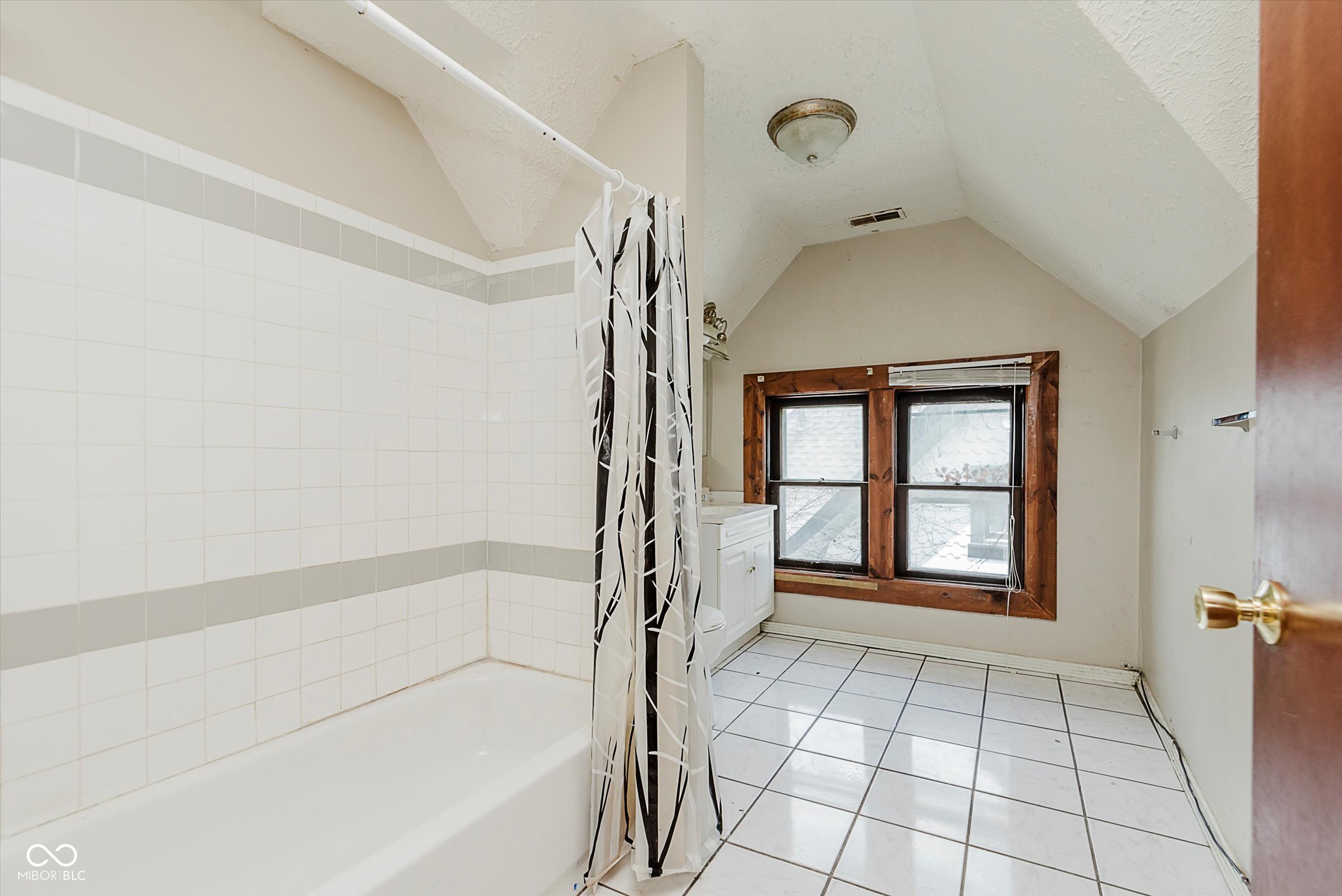 2060 Central Avenue Indianapolis, IN 46202 - Photo 23 of 33