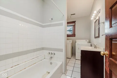 $425,000 | 2060 Central Avenue, Indianapolis, IN 46202