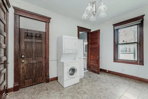 $425,000 | 2060 Central Avenue, Indianapolis, IN 46202