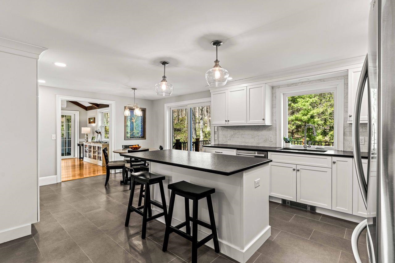75 Birkdale Road Bedford, NH 03110 - Photo 11 of 54 Gallery Image 11
