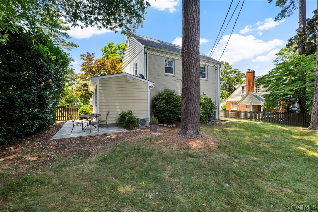 1003 Bevridge Road Richmond, VA 23226 - Photo 29 of 29 a front view of a house with garden