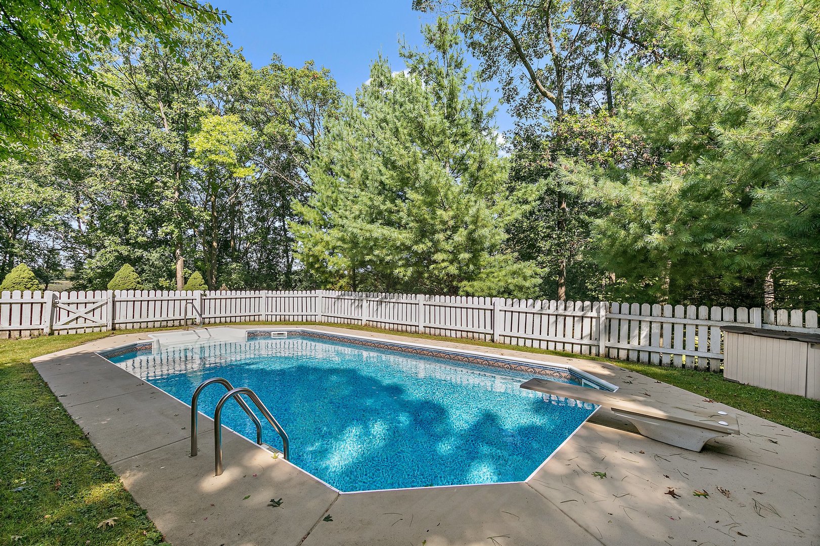 5305 North Ridgeway Road Ringwood, IL 60072 - Photo 23 of 27 a view of a balcony with wooden floor