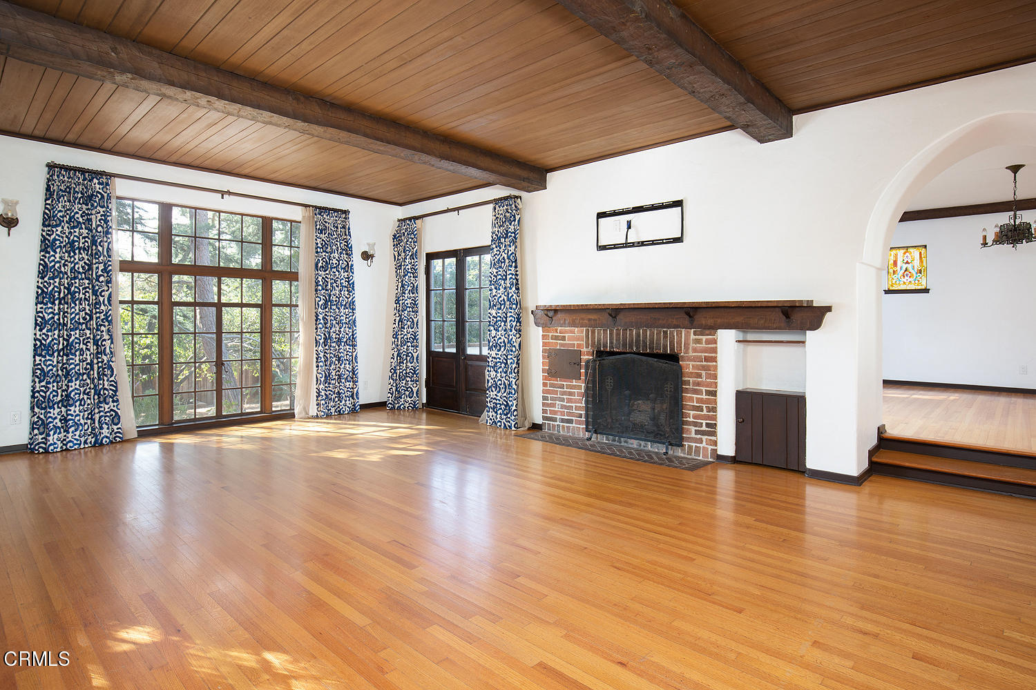 457 East Altadena Drive Altadena, CA 91001 - Photo 4 of 24 457 E Altadena Dr 005-mls