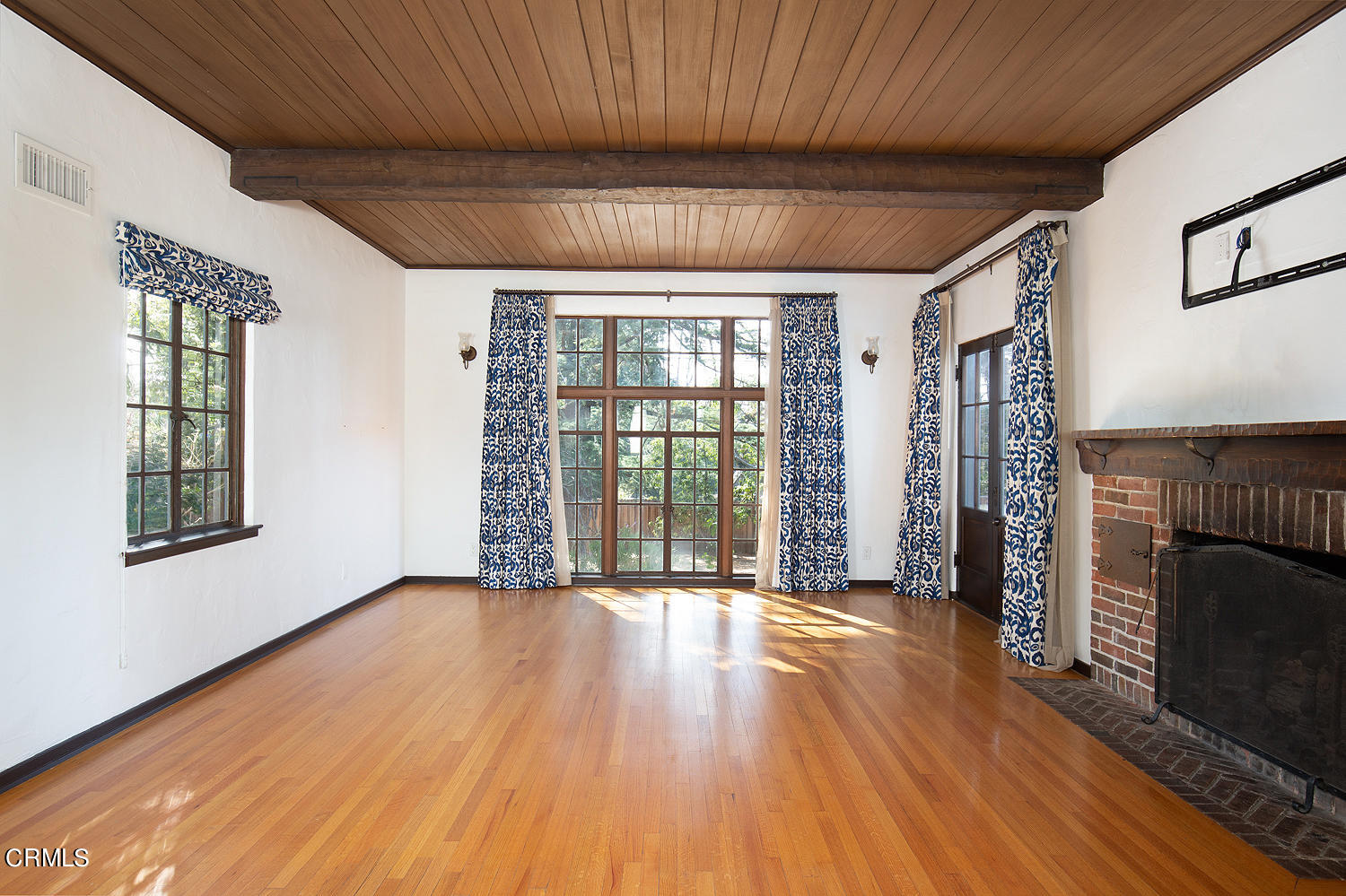 457 East Altadena Drive Altadena, CA 91001 - Photo 5 of 24 457 E Altadena Dr 006-mls