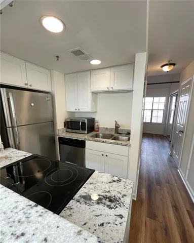 $2,100 | 1050 Piedmont Avenue Northeast, Unit 26, Atlanta, GA 30309