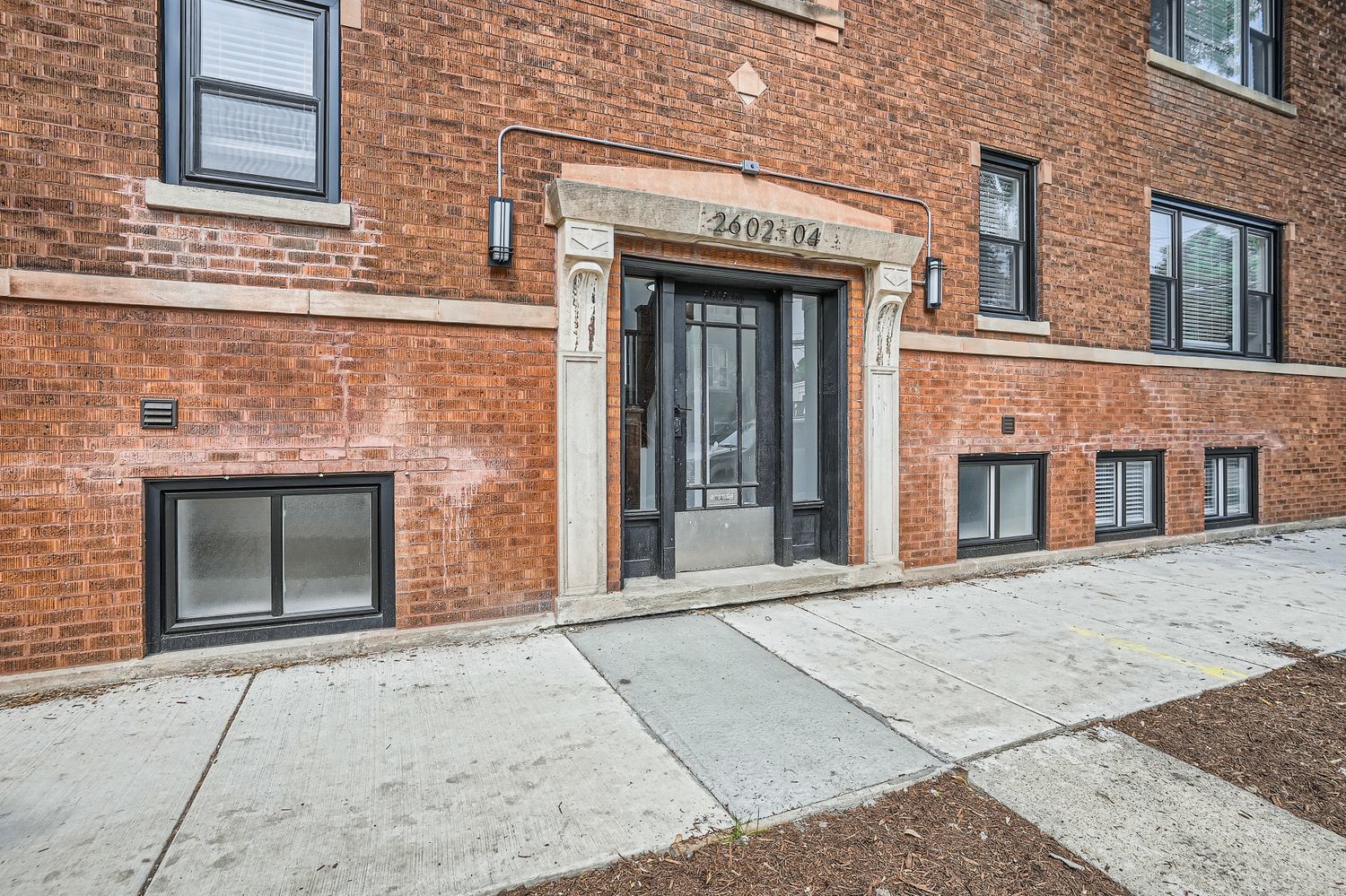 2602 North Springfield Avenue, Unit 1 Chicago, IL 60647 - Photo 2 of 29