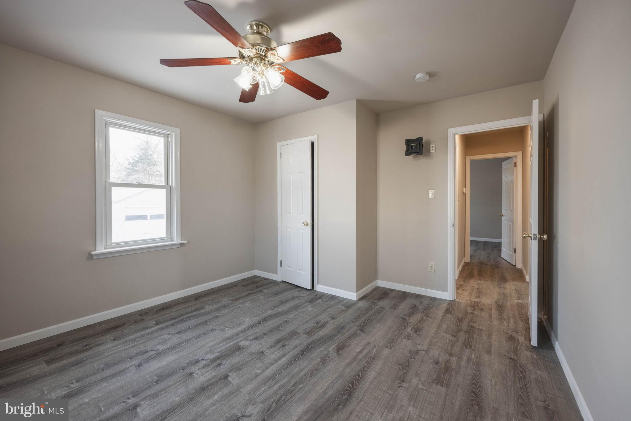 155 North Hazel Street Manheim, PA 17545 - Photo 10 of 25 Bright and airy room with modern finishes.