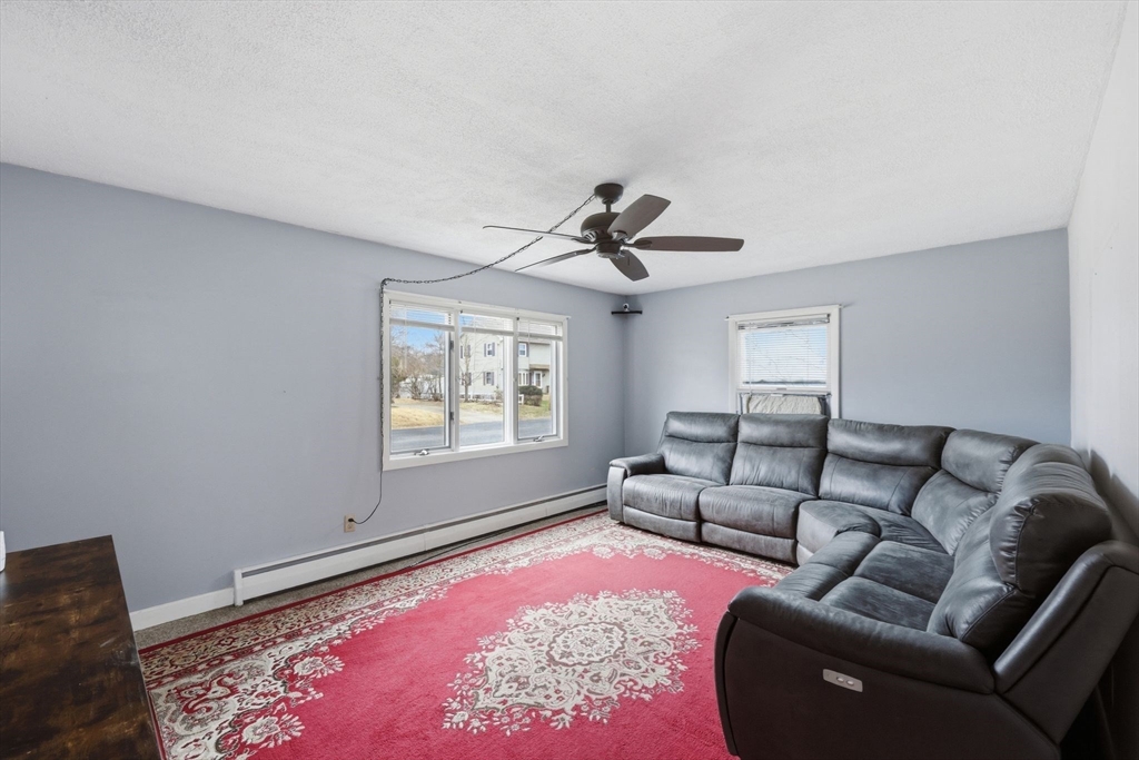 70 Warwick Road Chicopee, MA 01020 - Photo 11 of 36