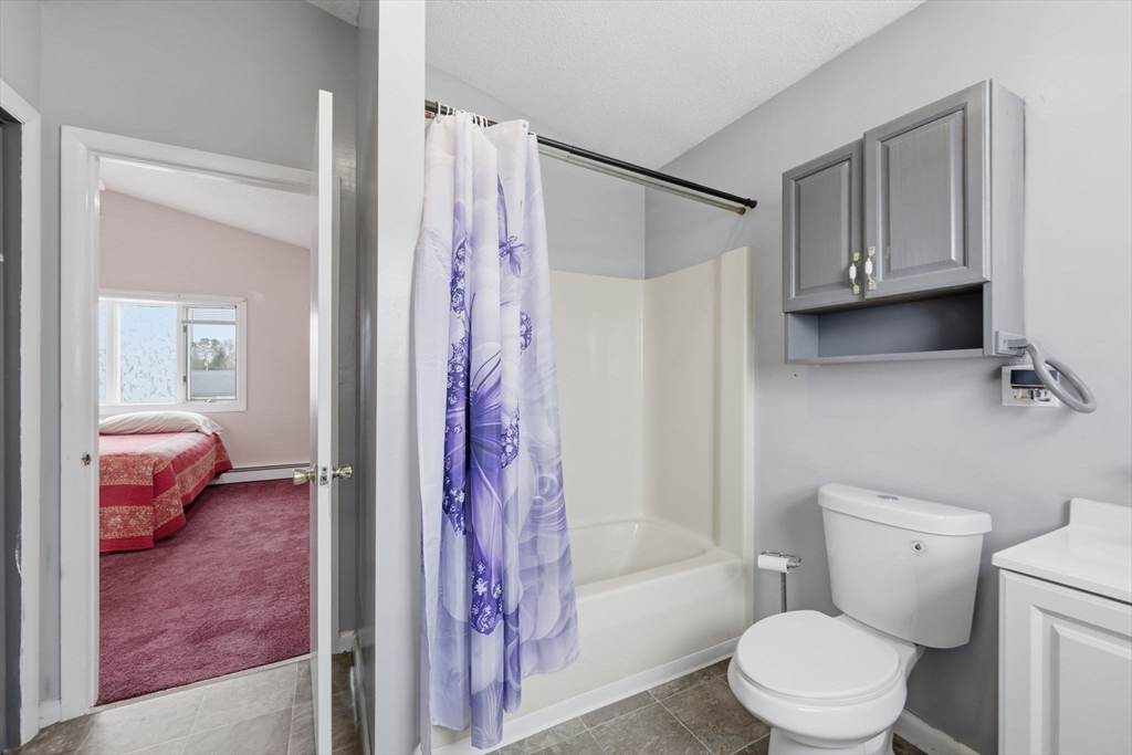 70 Warwick Road Chicopee, MA 01020 - Photo 26 of 36