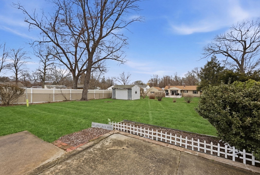 70 Warwick Road Chicopee, MA 01020 - Photo 29 of 36