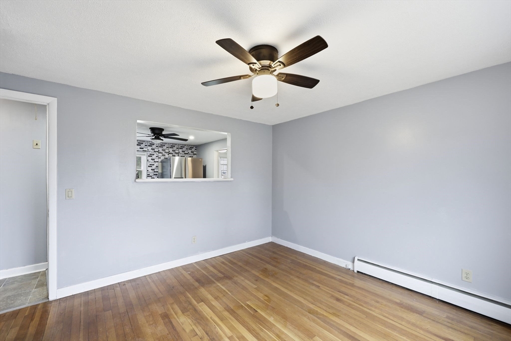 70 Warwick Road Chicopee, MA 01020 - Photo 10 of 36