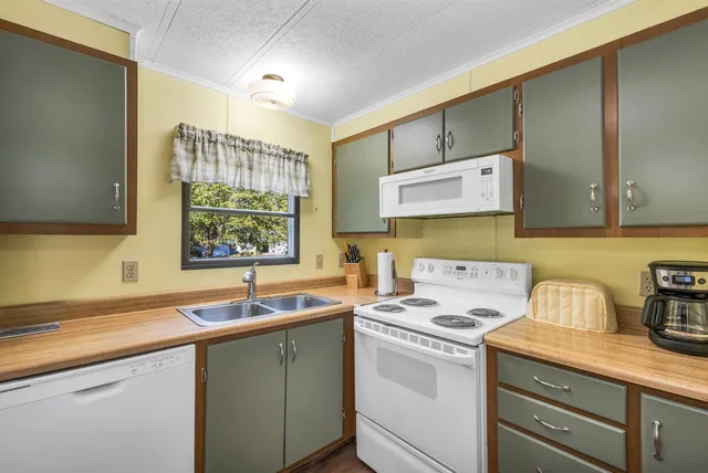 $165,000 | 12 Foothills Way, Tilton, NH 03276