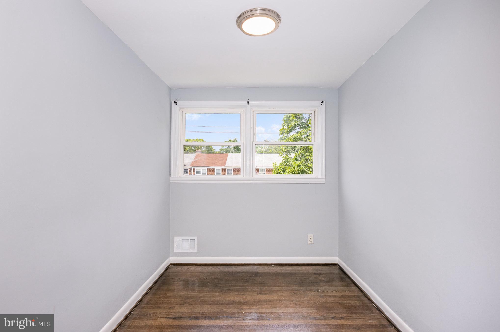 4113 Townsend Avenue Baltimore, MD 21225 - Photo 13 of 24 Third bedroom