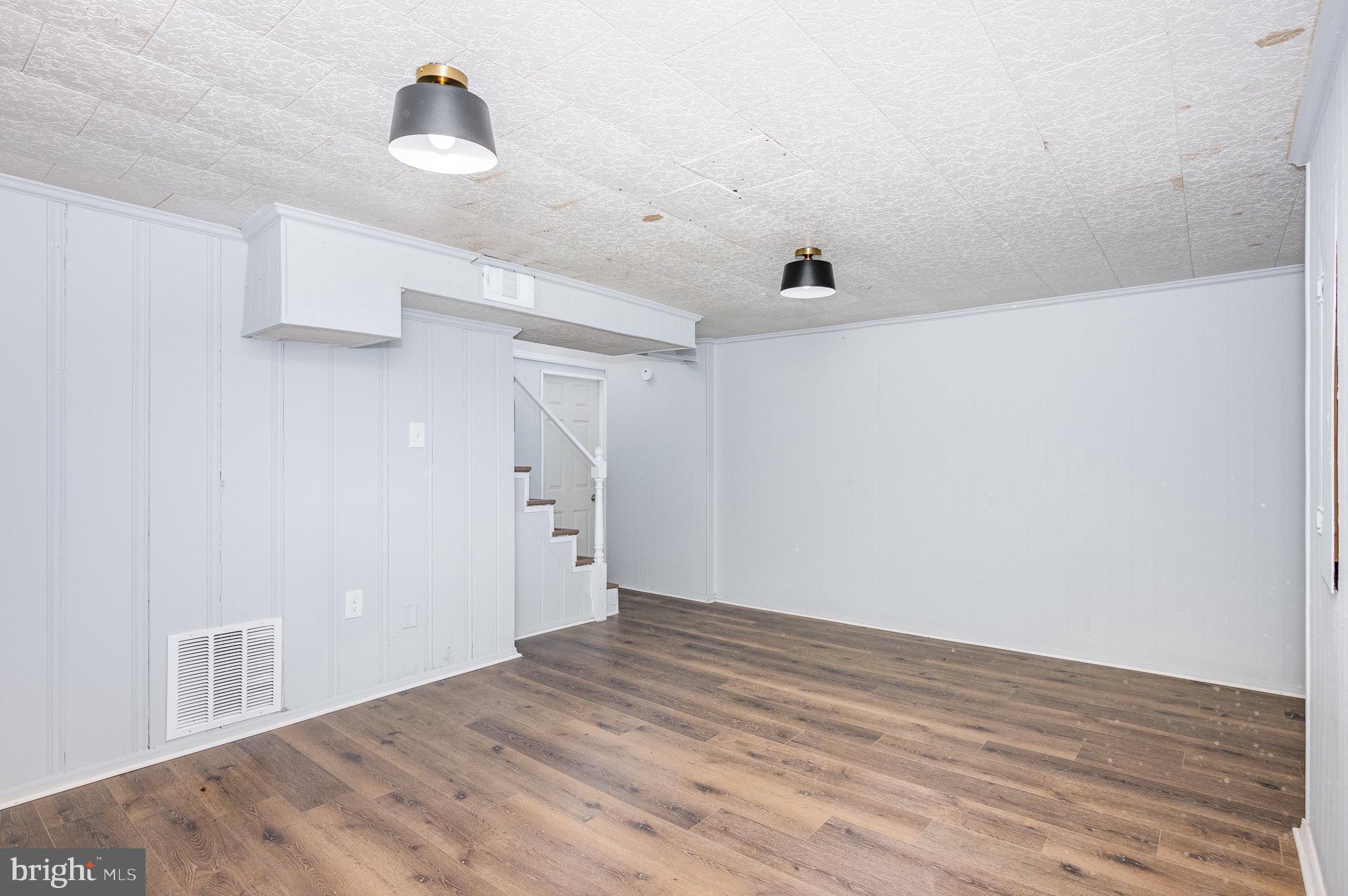 4113 Townsend Avenue Baltimore, MD 21225 - Photo 16 of 24