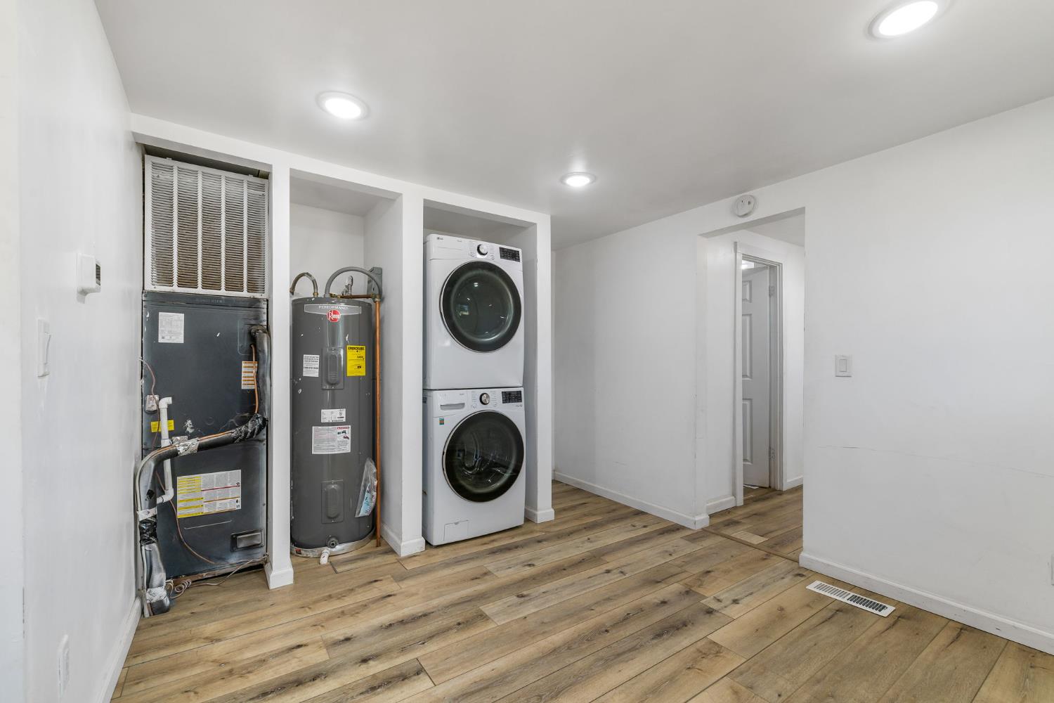 7145 Superior Town Road Lincoln, CA 95648 - Photo 12 of 94 a view of a storage & utility room with washer and dryer