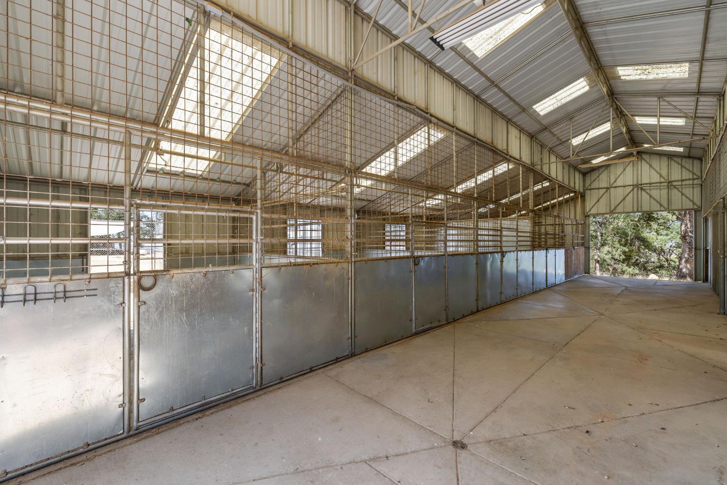 7145 Superior Town Road Lincoln, CA 95648 - Photo 49 of 94 a view of a garage