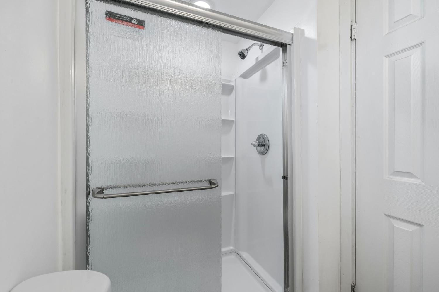 7145 Superior Town Road Lincoln, CA 95648 - Photo 9 of 94 a bathroom with a shower