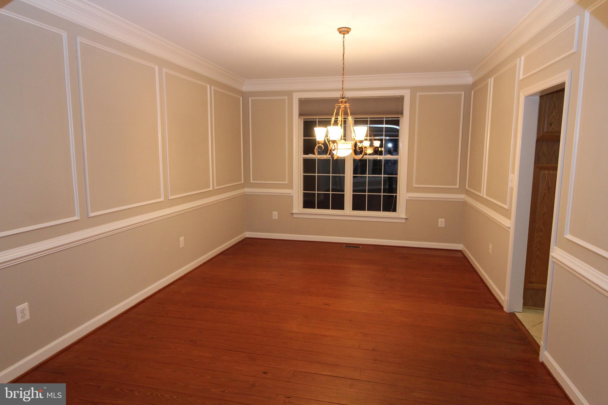 12990 Pintail Road Woodbridge, VA 22192 - Photo 6 of 37 Formal Dining Room