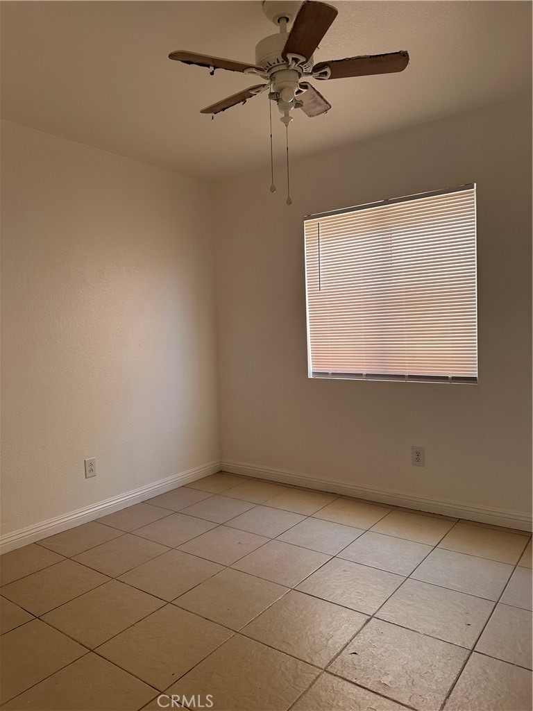 13406 Fox Run Road Victorville, CA 92392 - Photo 7 of 11