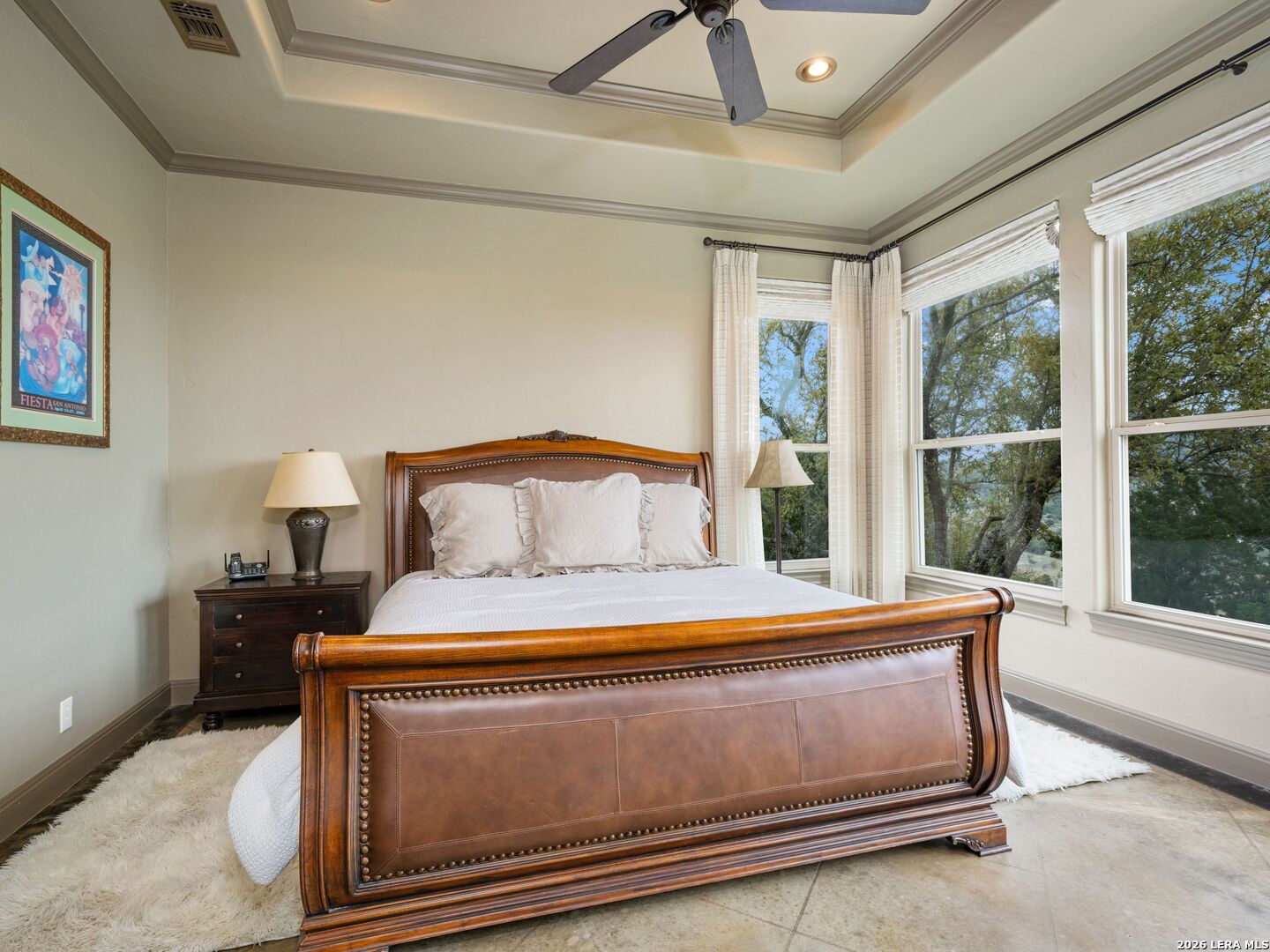 2601 B And R Road Utopia, TX 78884 - Photo 25 of 70 a room with a bed and a window