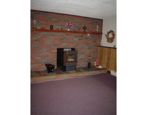 25 Marcia Road Wilmington, MA 01887 - Photo 5 of 12 Gallery Image 5